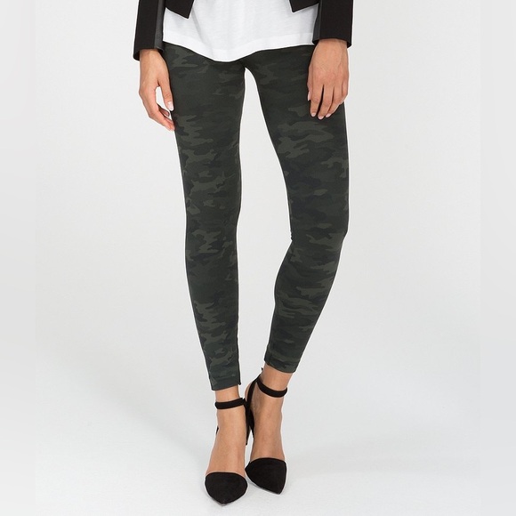 Spanx seamless green camo leggings small - Picture 1 of 4
